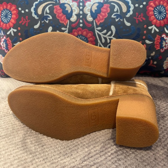 NWOT UGG KASEN BOOTS SIZE 9.5 - Picture 8 of 13